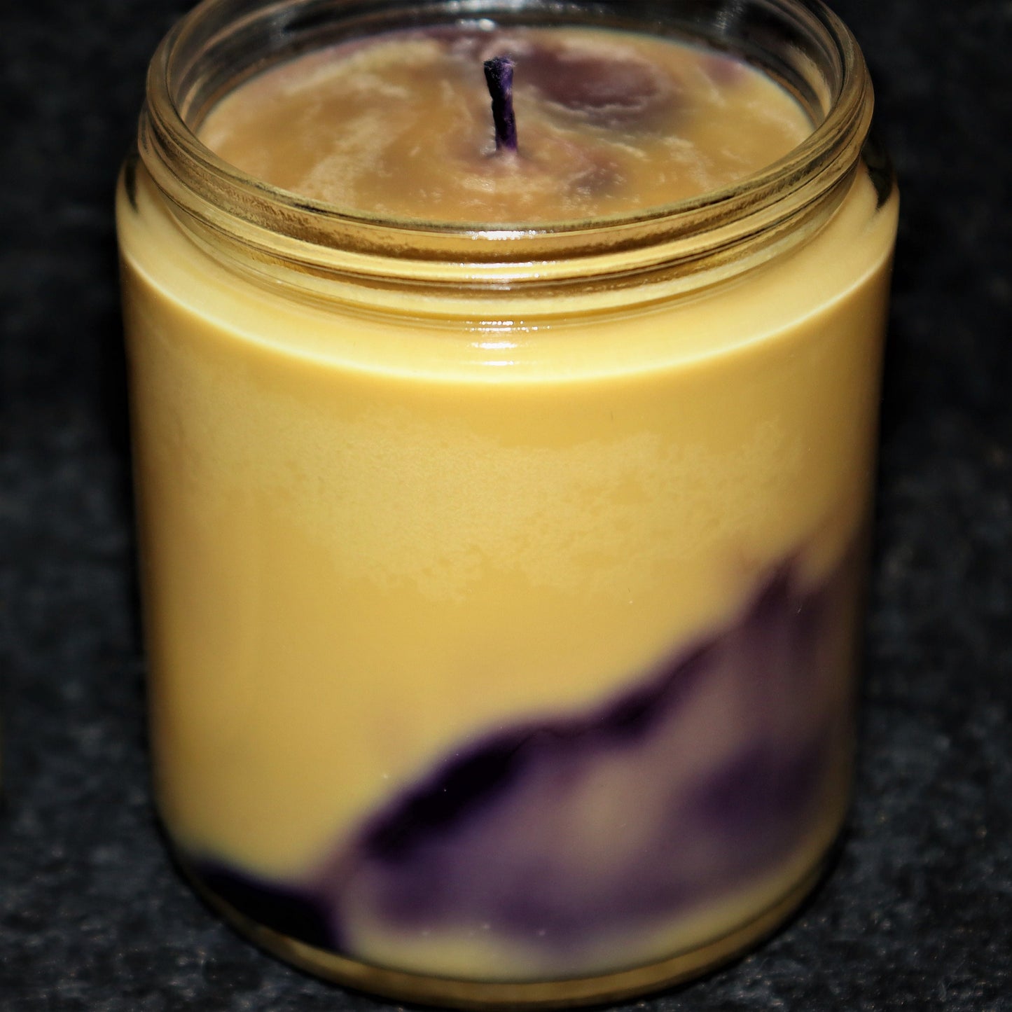 La'Ven Derwood - Soy Candle